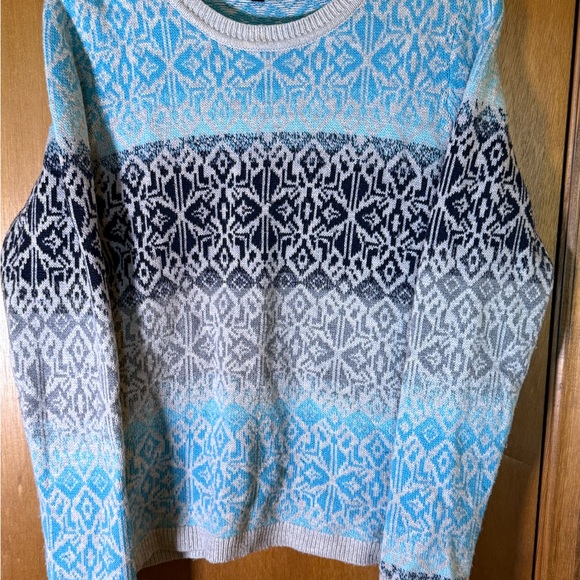 Talbots Women’s Sweater in Blue and Gray Pattern Wool Blend - Picture 3 of 7